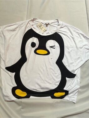 Delia’s Winking Penguin Cropped Graphic Tee Small NWT